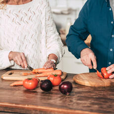 'Silver Food' publica una guía con recomendaciones alimentarias para mayores de 55 años